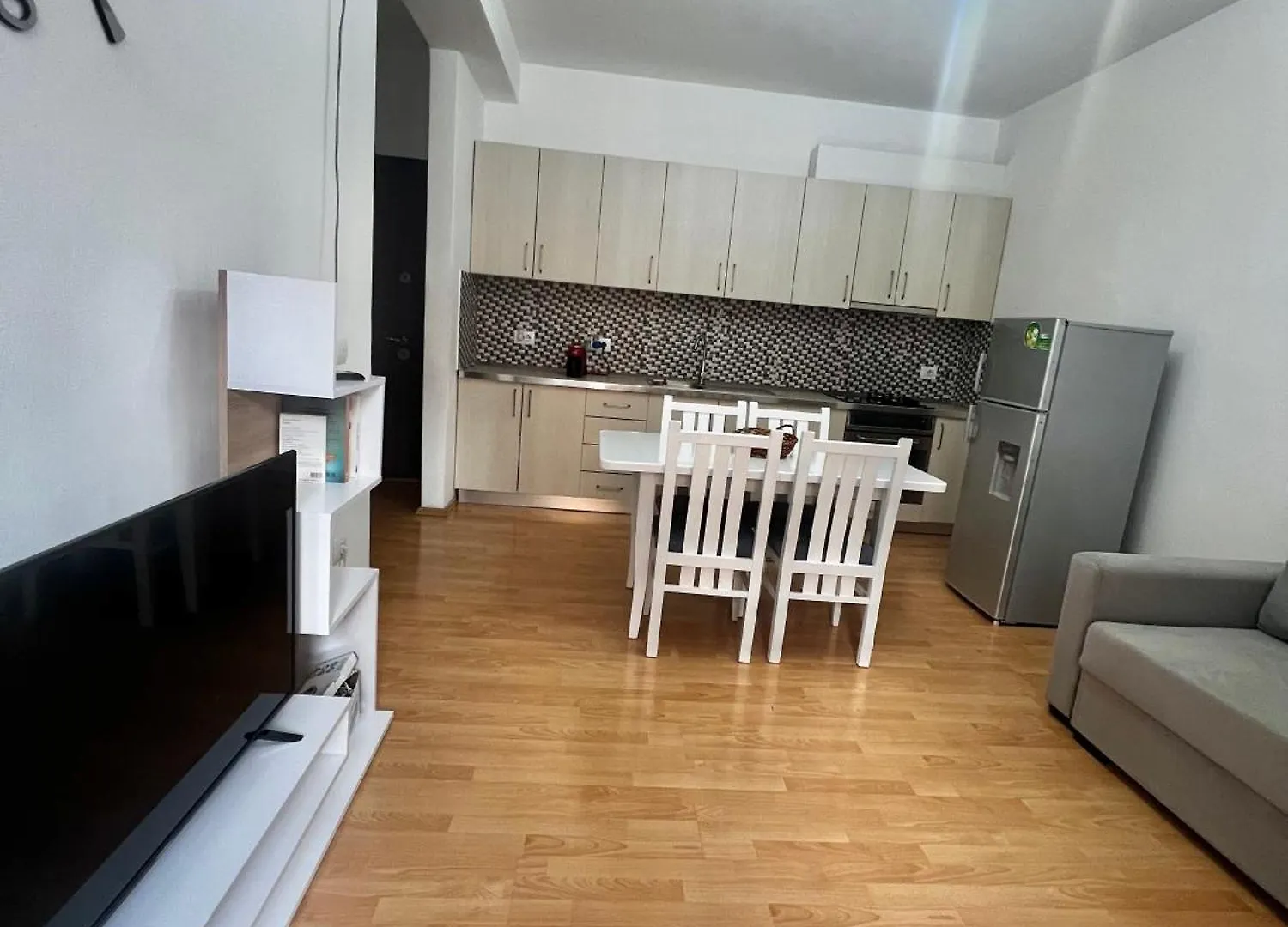 Cozy Apartment In Central Tirane location